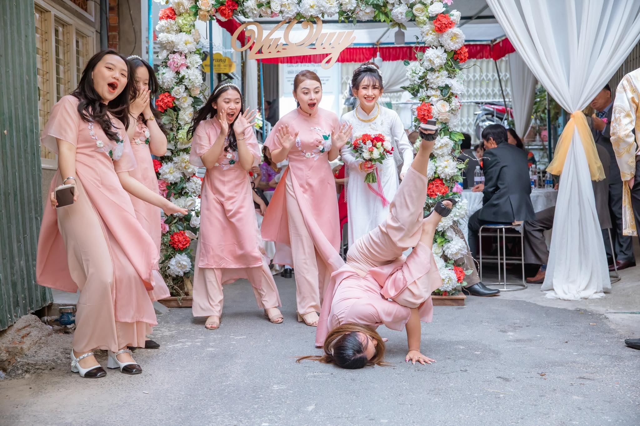 cô gái nhảy hiphop trong đám cưới ảnh 2 co gai nhay hiphop trong dam cuoi anh 2