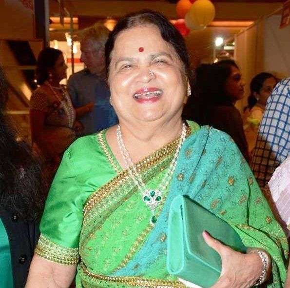 thoi trang nha Ambani anh 7