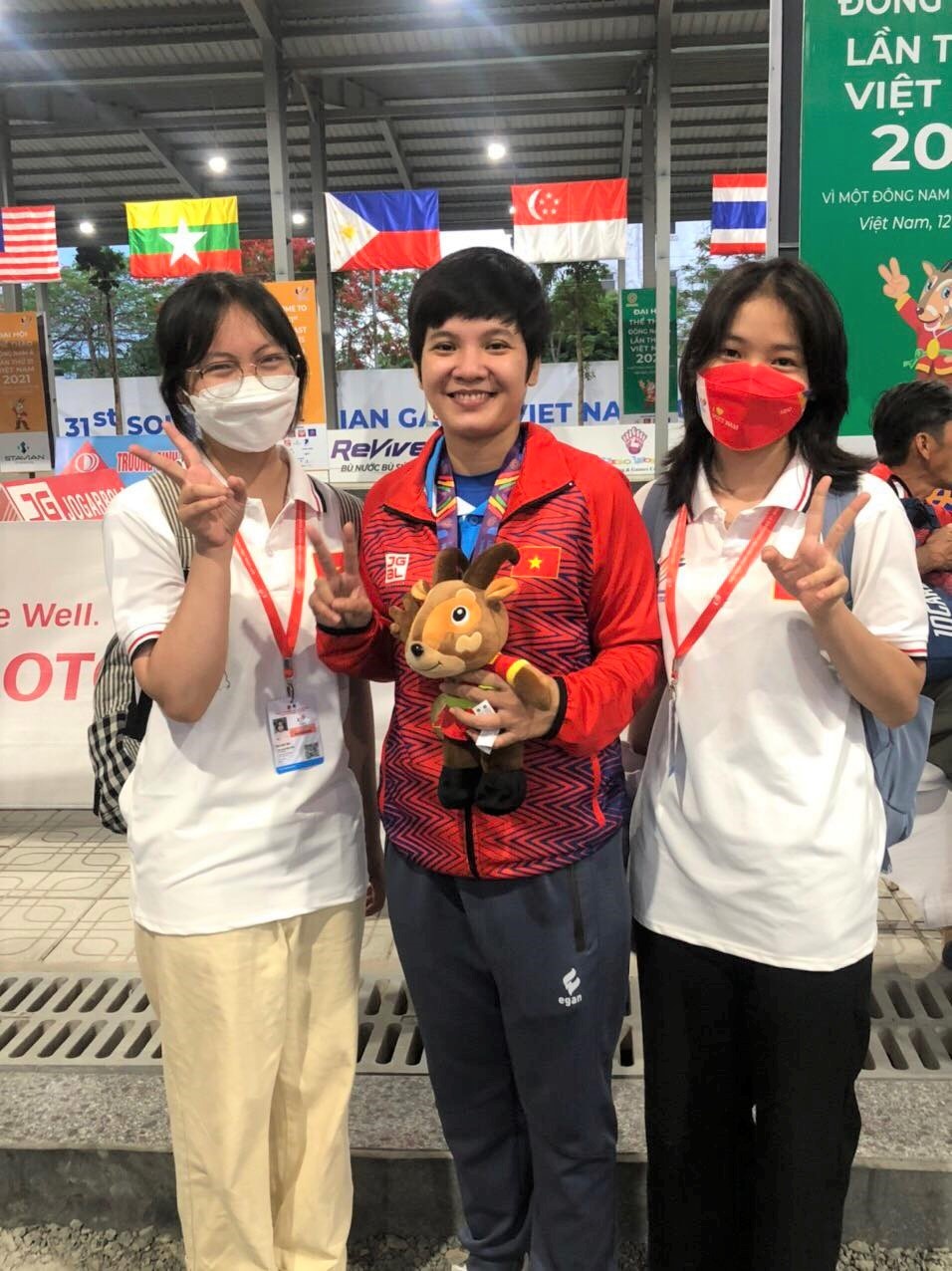 tình nguyện viên SEA Games 31 ảnh 2 tinh nguyen vien SEA Games 31 anh 2