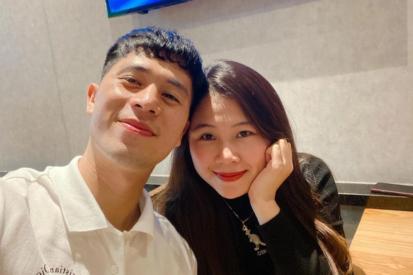 Van Lam, Dinh Trong va nhung cau thu Viet co moi tinh chi em hinh anh