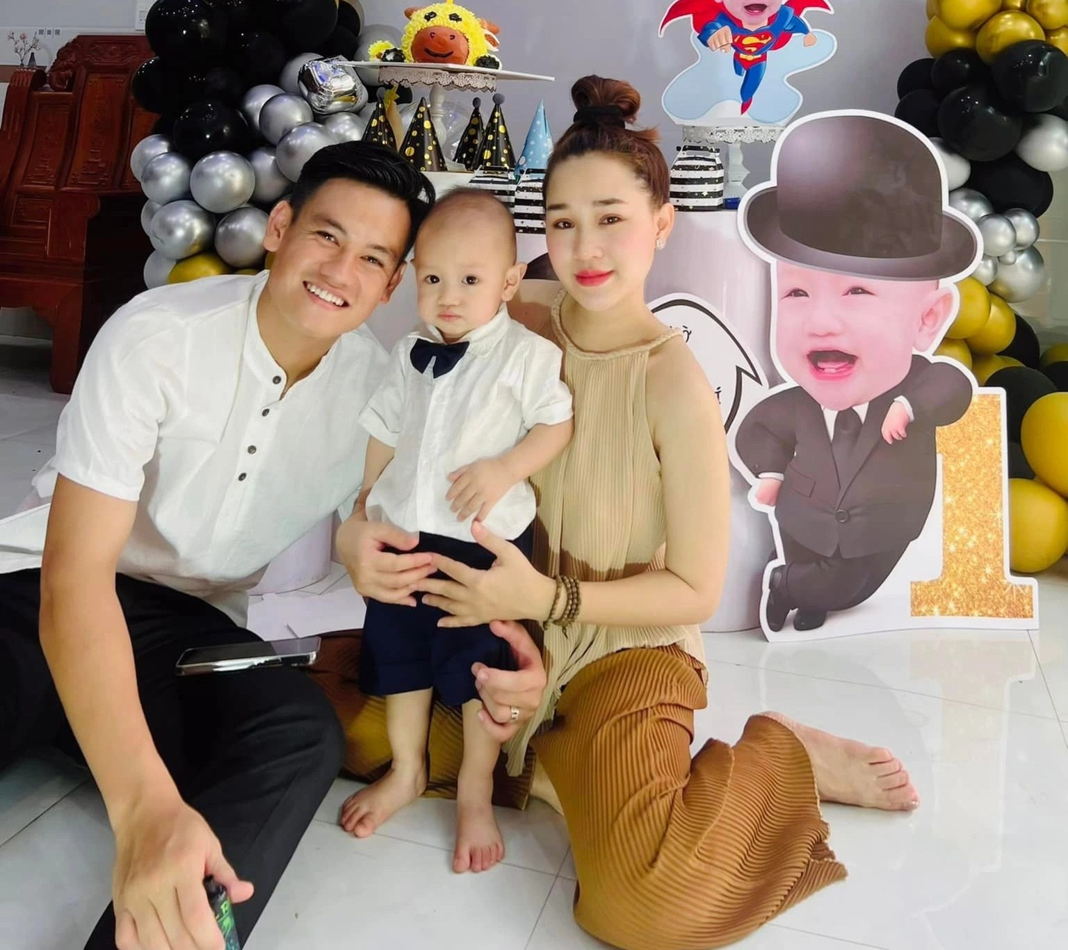 cau thu yeu ban gai hon tuoi anh 10