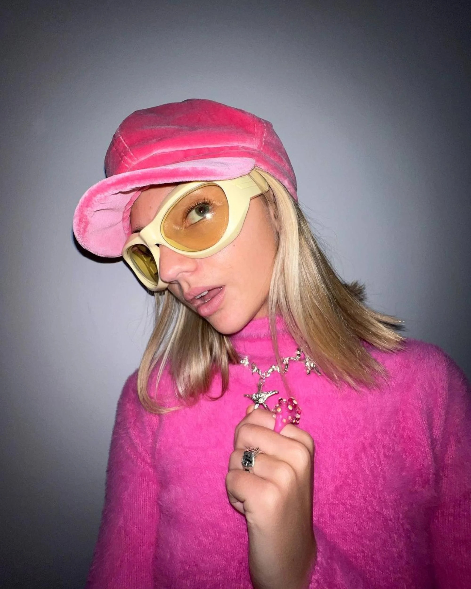 mối tình của Romeo Beckham ảnh 5 moi tinh cua Romeo Beckham anh 5