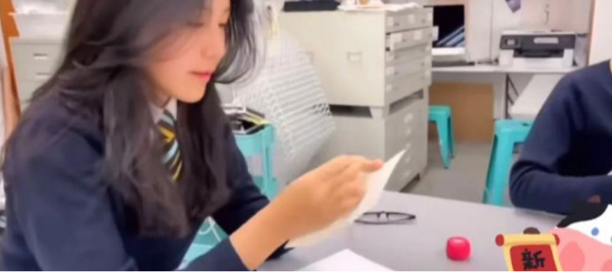 hoc sinh nha giau anh 3