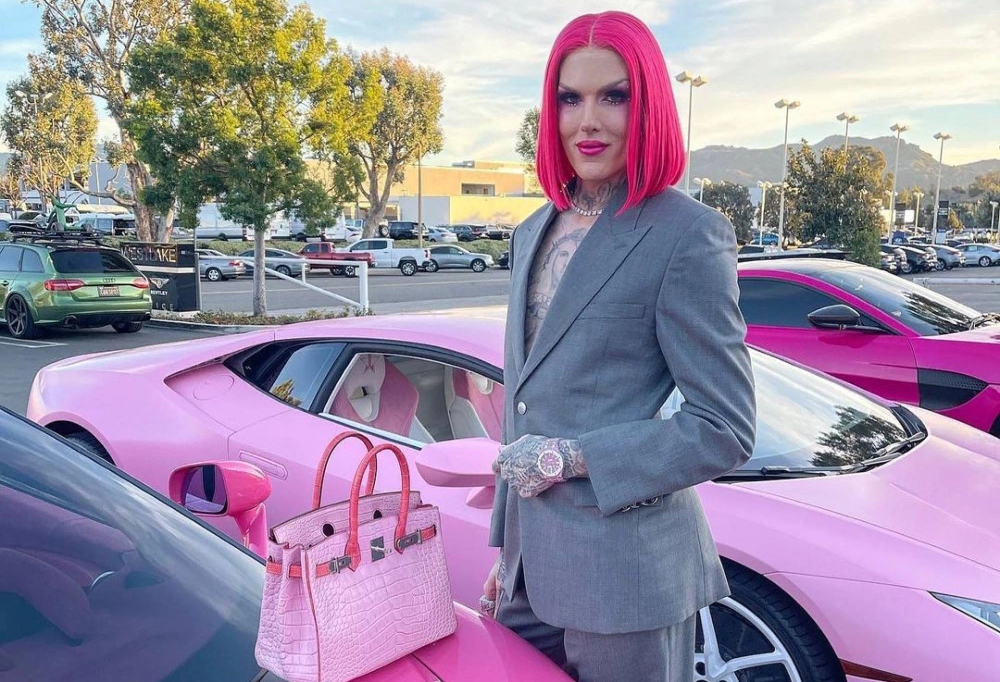 Cuoc song xa hoa va thi phi cua ong trum trang diem hinh anh