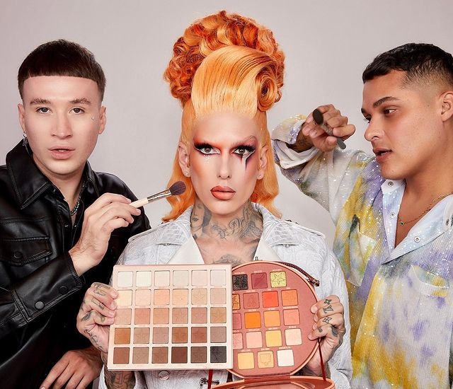 ong trum trang diem giau co anh 2