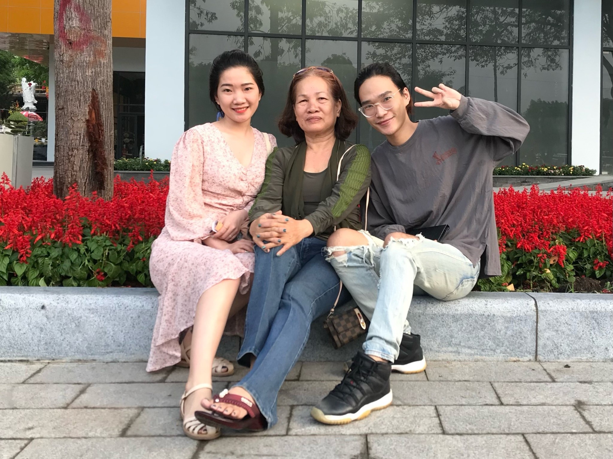 chàng trai sửa nhà tặng mẹ ảnh 1 chang trai sua nha tang me anh 1