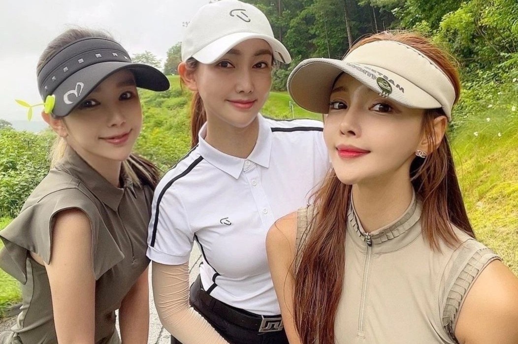 Quan ao choi golf o Han Quoc cang dat cang ban chay hinh anh