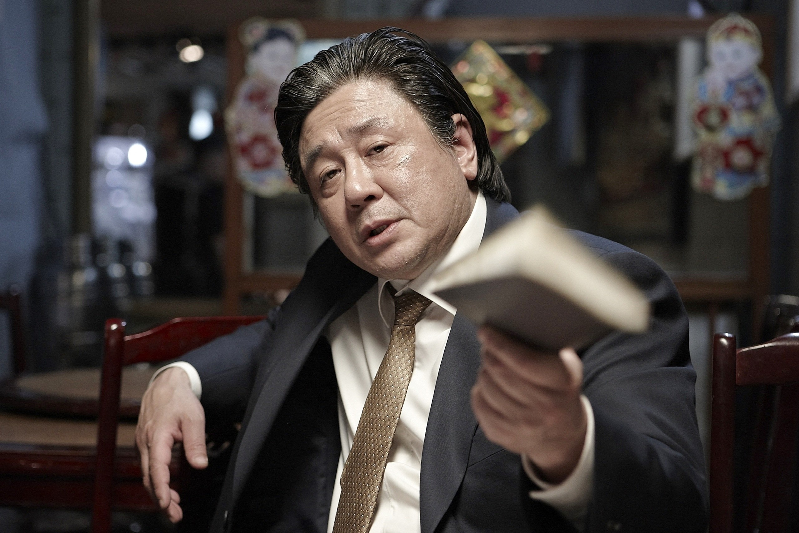 van hoa trong gia khinh tre anh 1