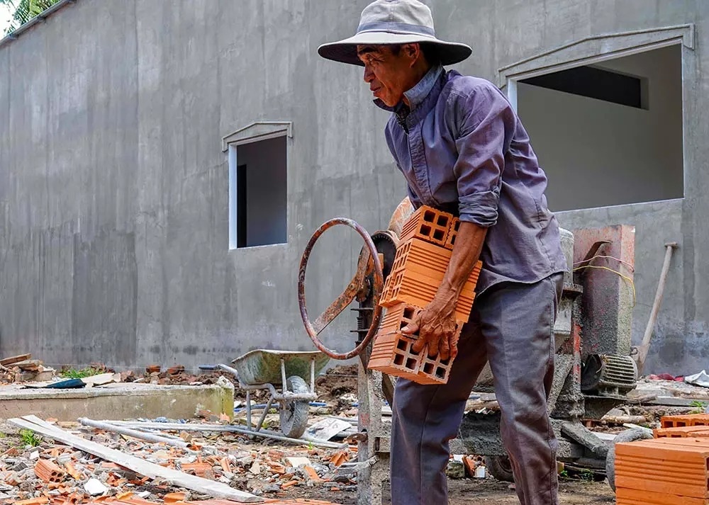 cha cõng con 12 năm đi học ảnh 2 cha cong con 12 nam di hoc anh 2