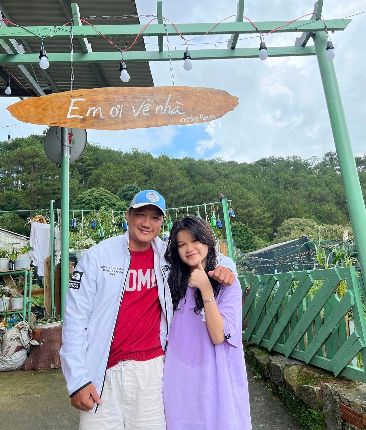 con gai cung bo di phuot anh 6