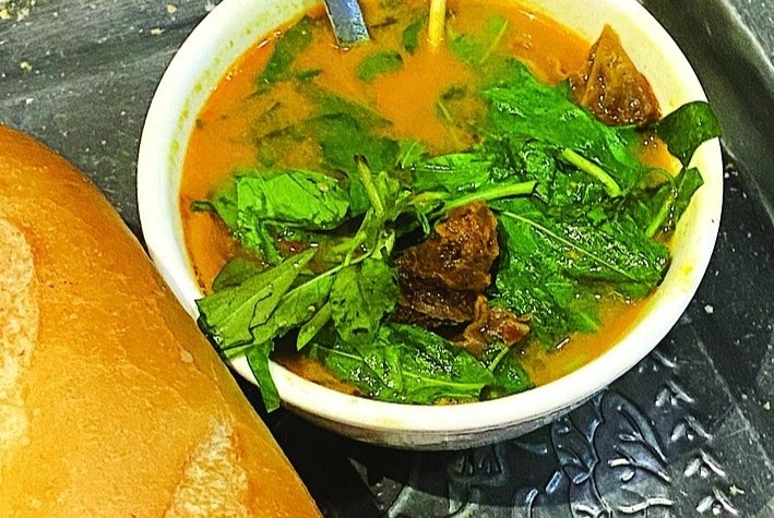 An pha lau xuyen dem o TP.HCM hinh anh