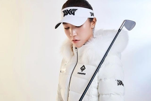 Nu golf thu goc Han sap lay con trai nha tai phiet hinh anh