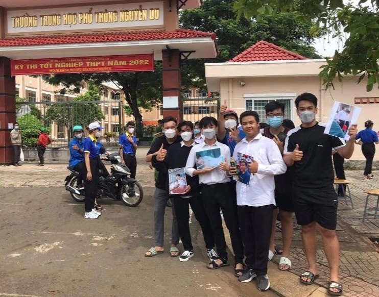 co vu thi tot nghiep THPT anh 3