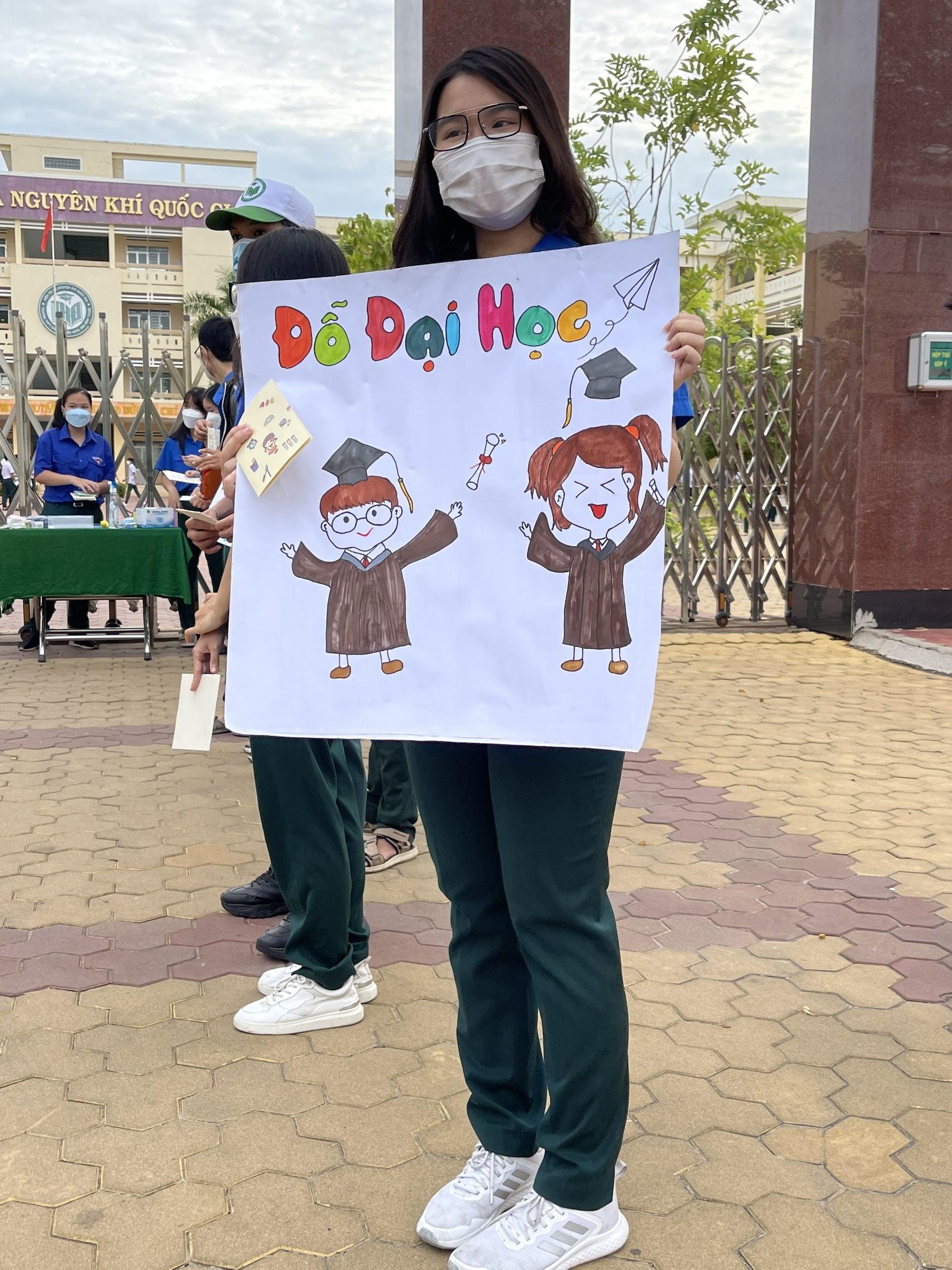 cổ vũ thi tốt nghiệp THPT ảnh 6 co vu thi tot nghiep THPT anh 6