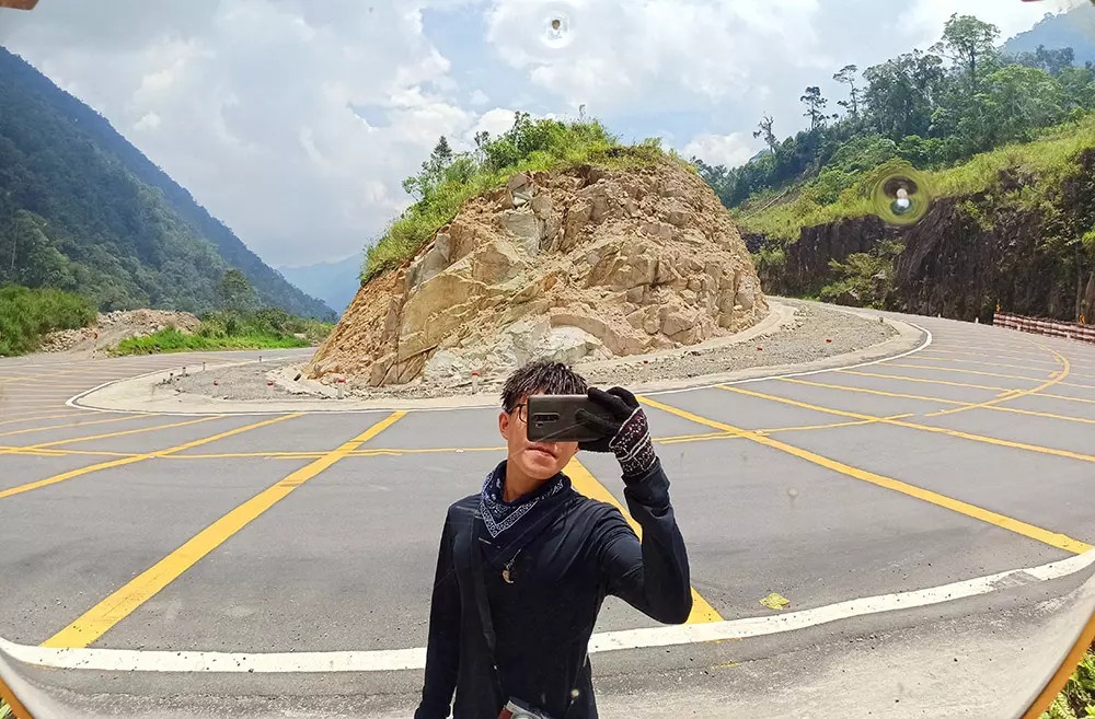 chang trai phuot xuyen Viet anh 2