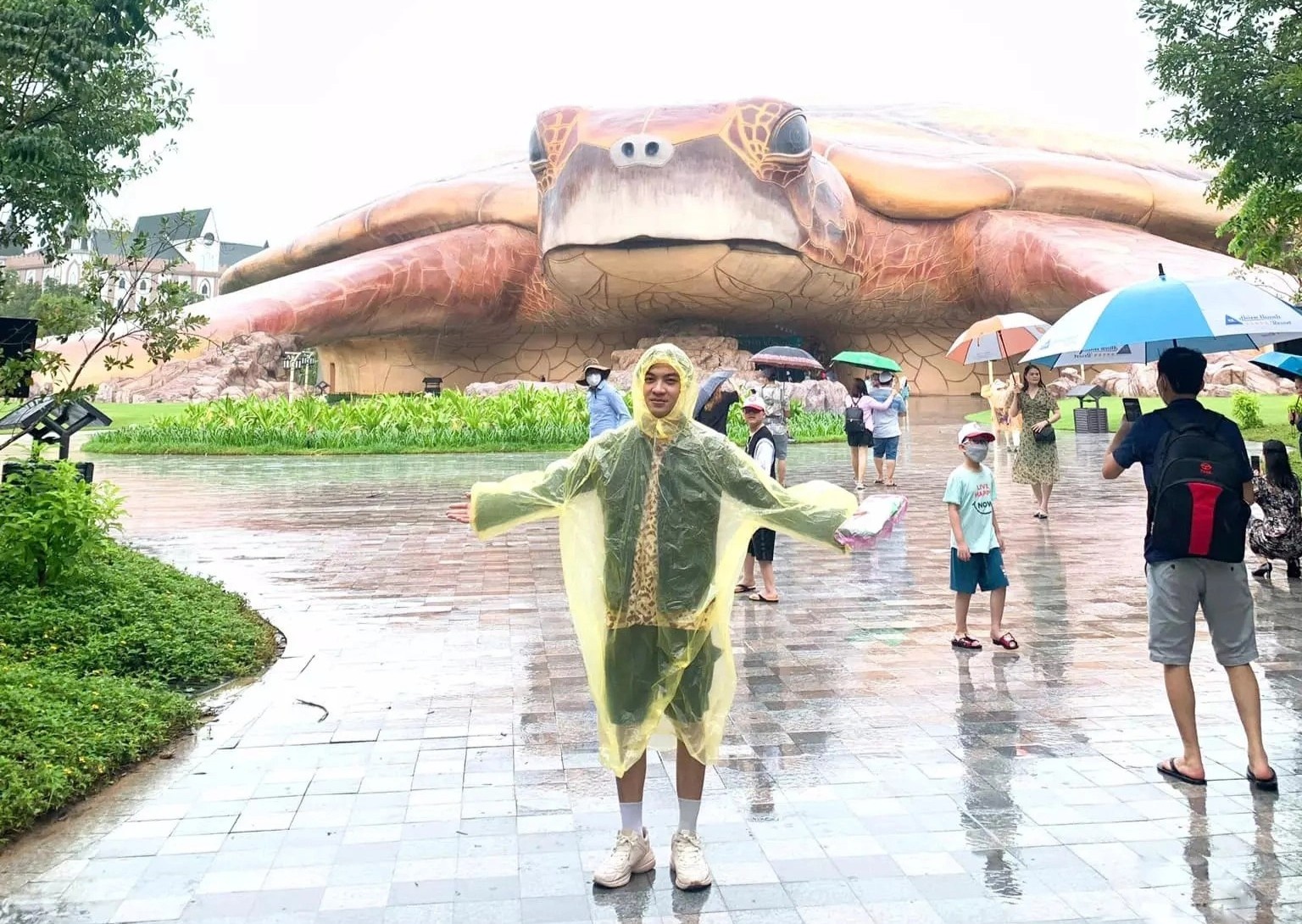 Phu Quoc mua bao anh 1