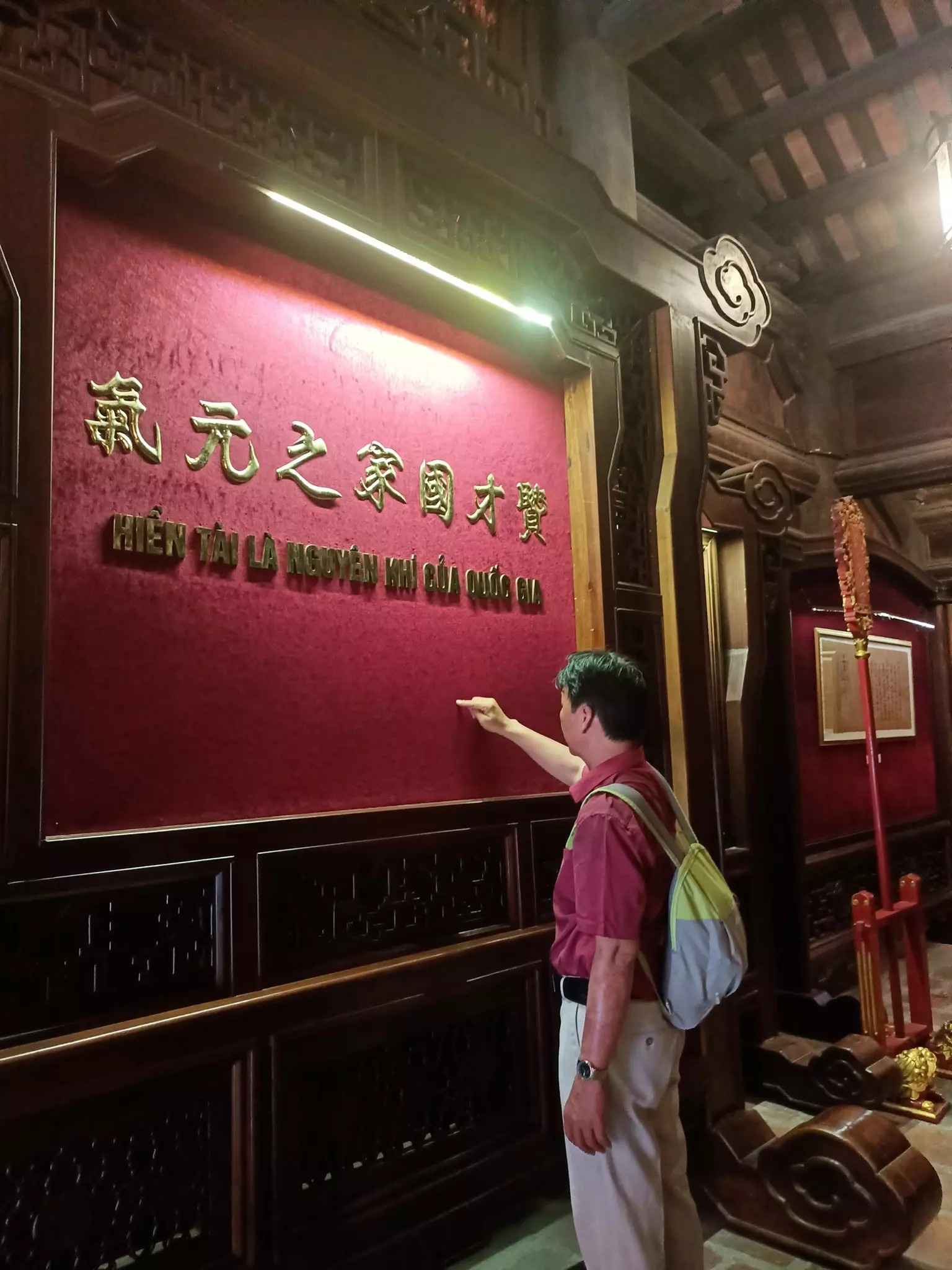 thầy giáo 52 tuổi phượt xuyên Việt ảnh 7 thay giao 52 tuoi phuot xuyen Viet anh 7