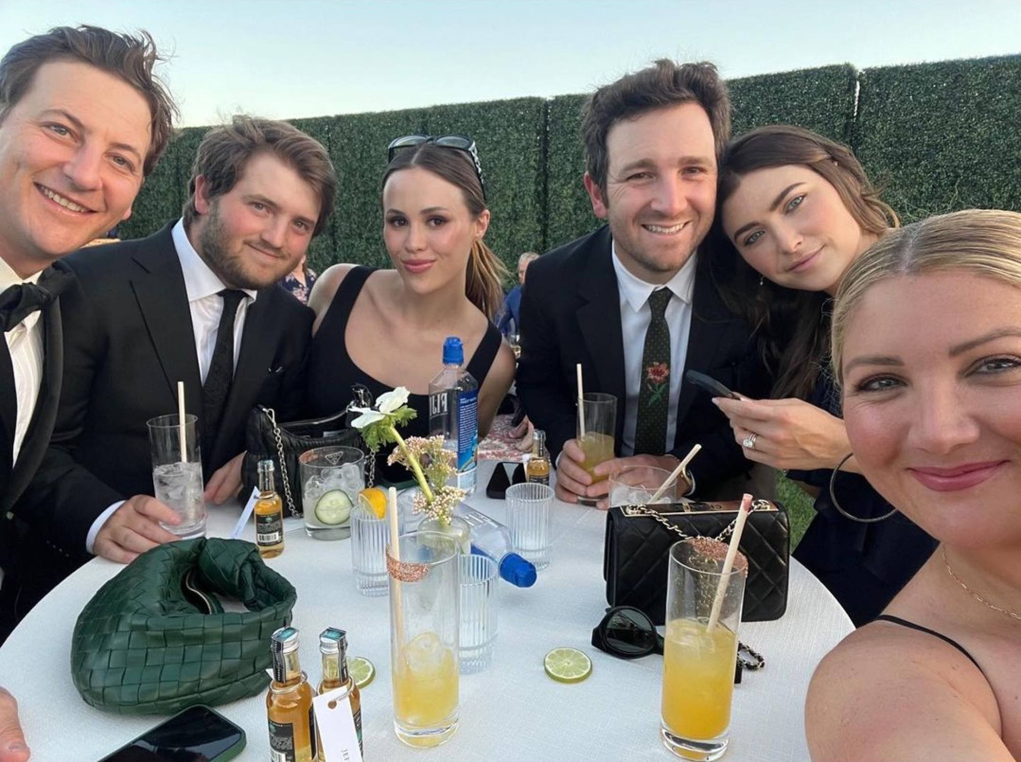 Ban than cua Kim Kardashian anh 2