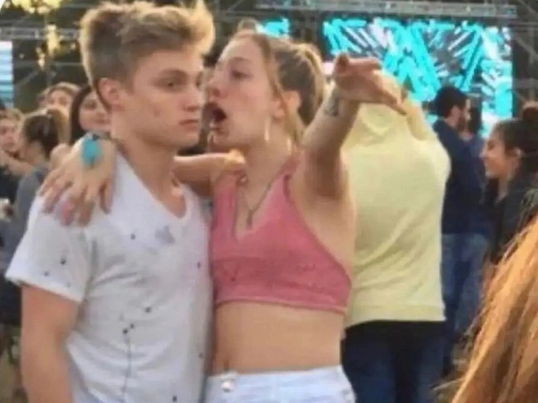 meme co gai giai thich anh 1