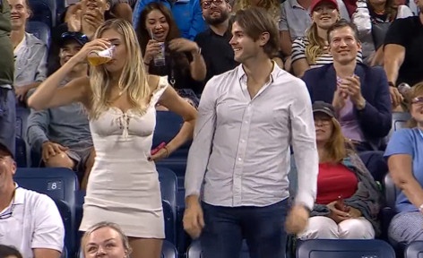 khán giả uống bia ảnh 1 khan gia uong bia anh 1