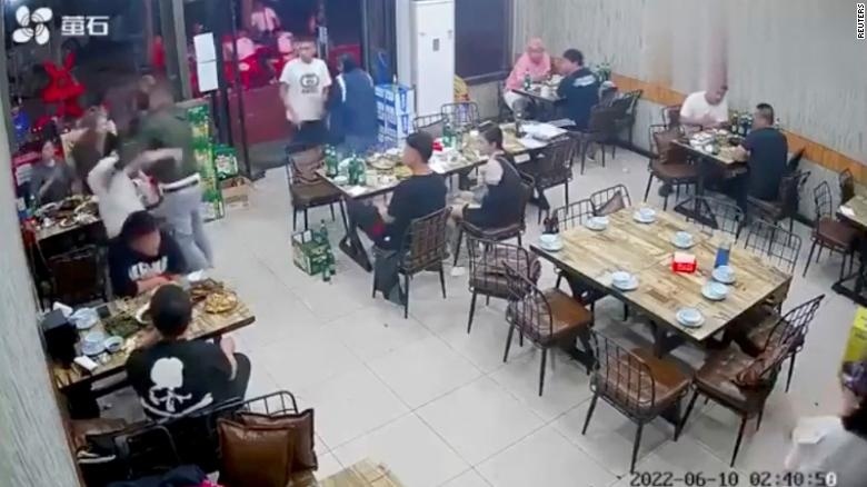hành hung ở Đường Sơn ảnh 1 hanh hung o Duong Son anh 1