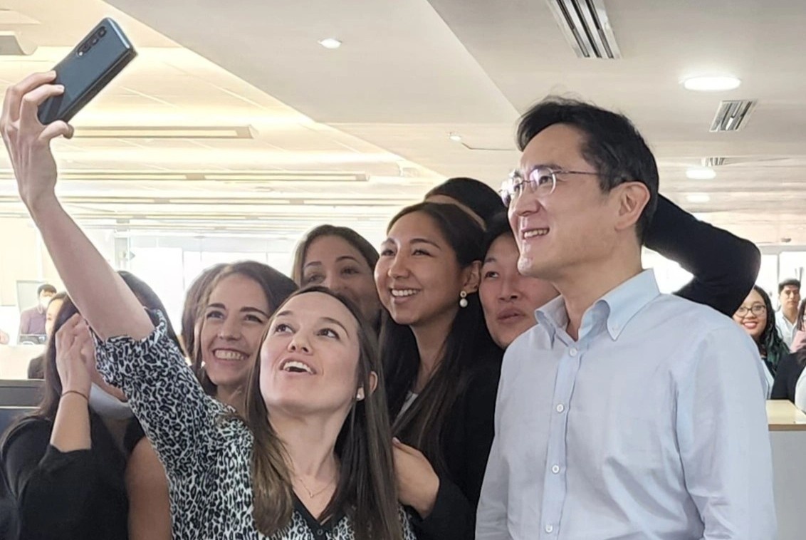 Cau lac bo fan cua 'thai tu Samsung' hinh anh
