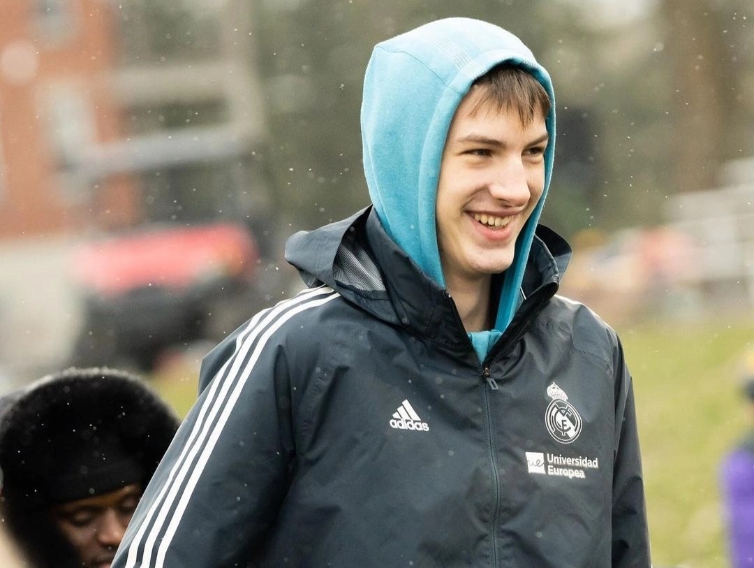 nguoi cao nhat the gioi anh 2