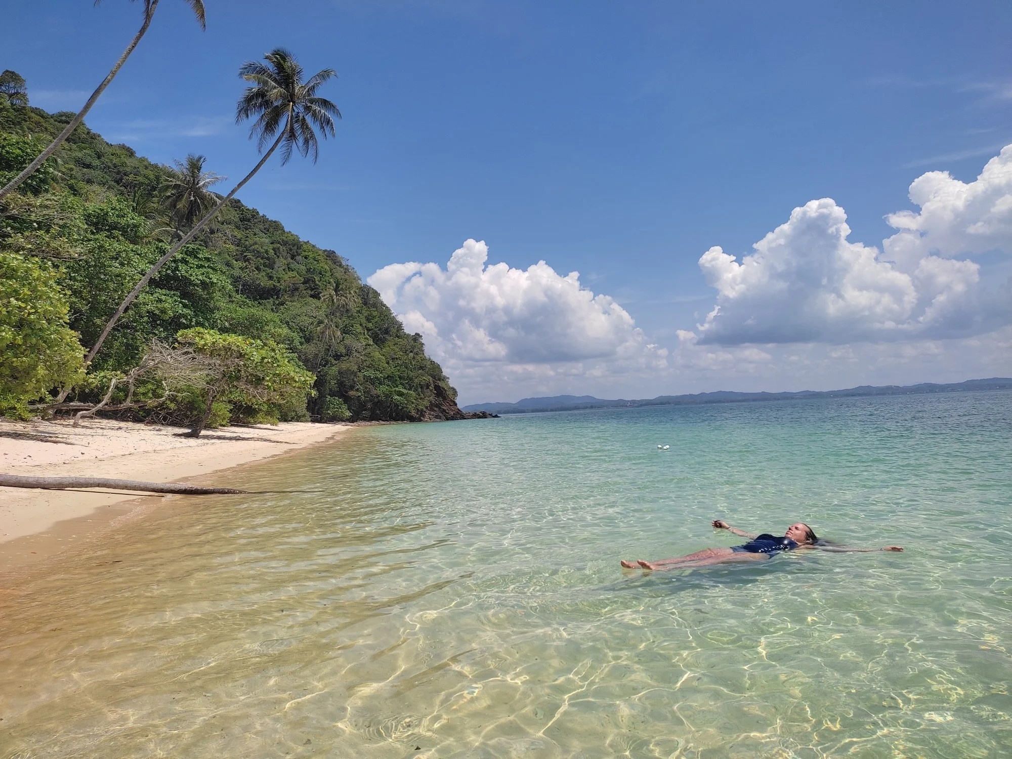 mua resort sống ở đảo ảnh 3 mua resort song o dao anh 3