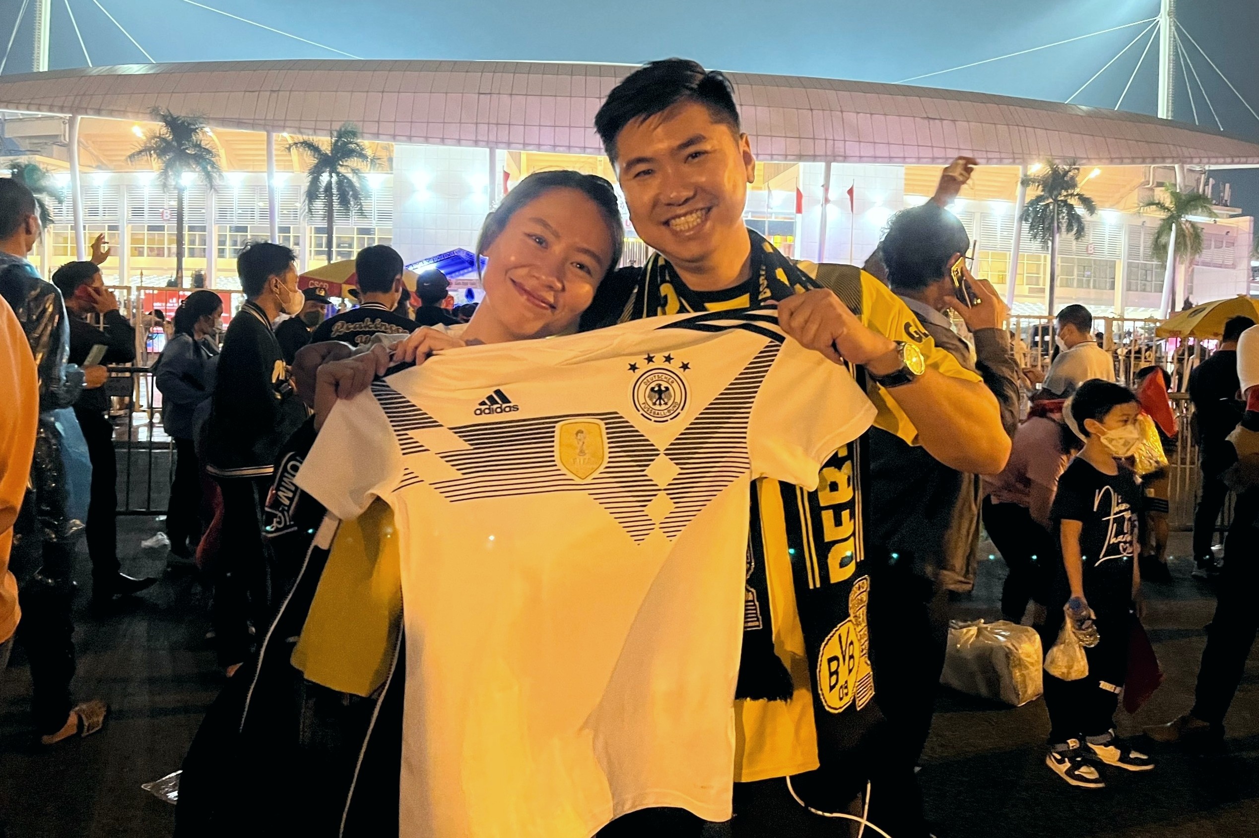 Fan Dortmund tu TP.HCM ra Ha Noi cho gap than tuong hinh anh