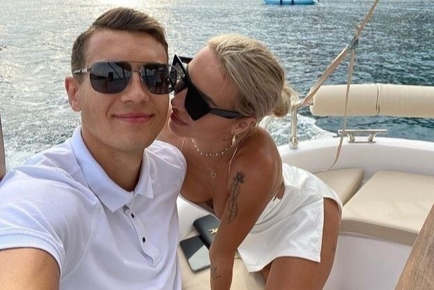 Ly do cau thu thuong hen ho nguoi mau, dien vien hinh anh