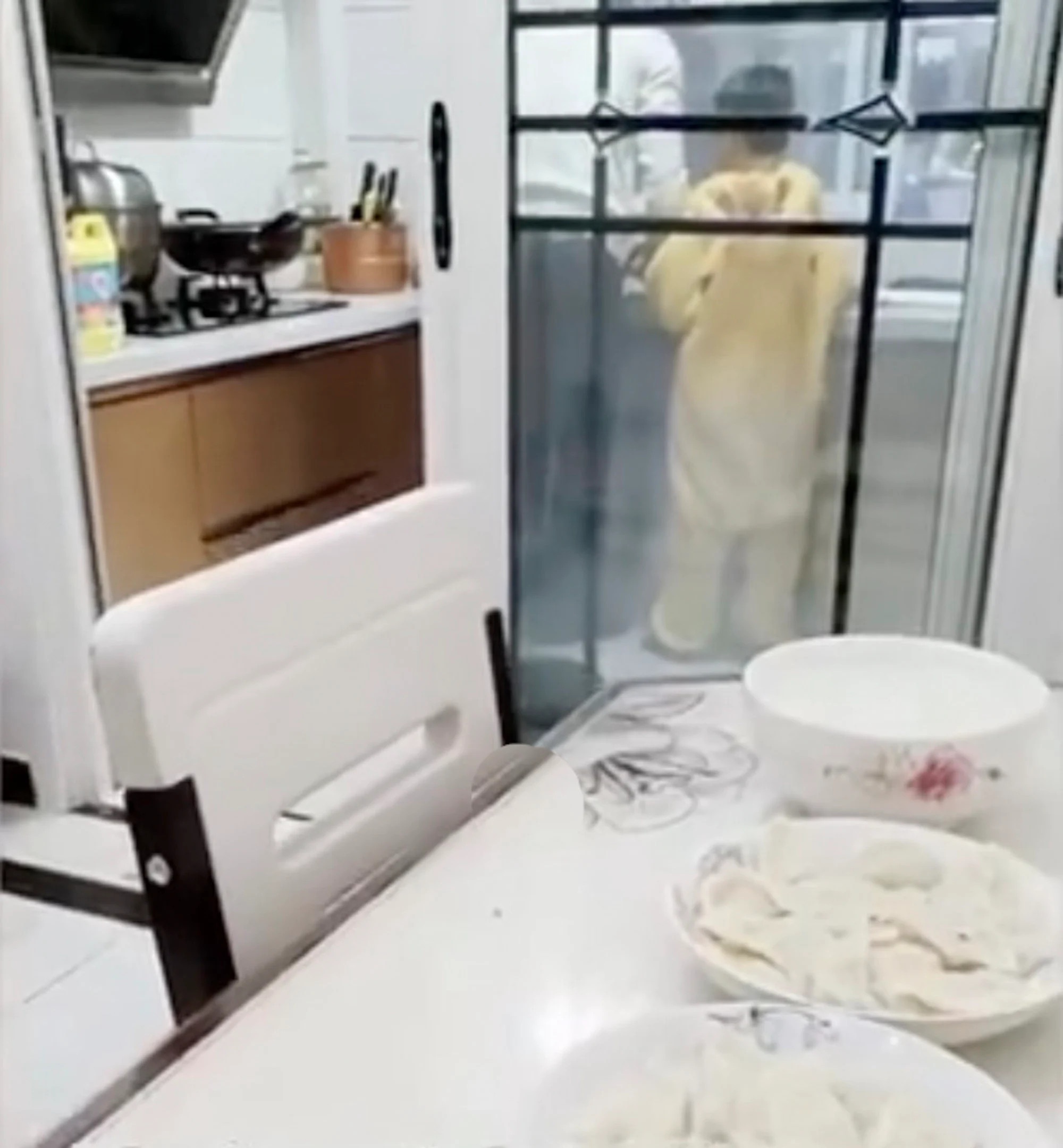 phụ nữ làm nội trợ ảnh 1 phu nu lam noi tro anh 1