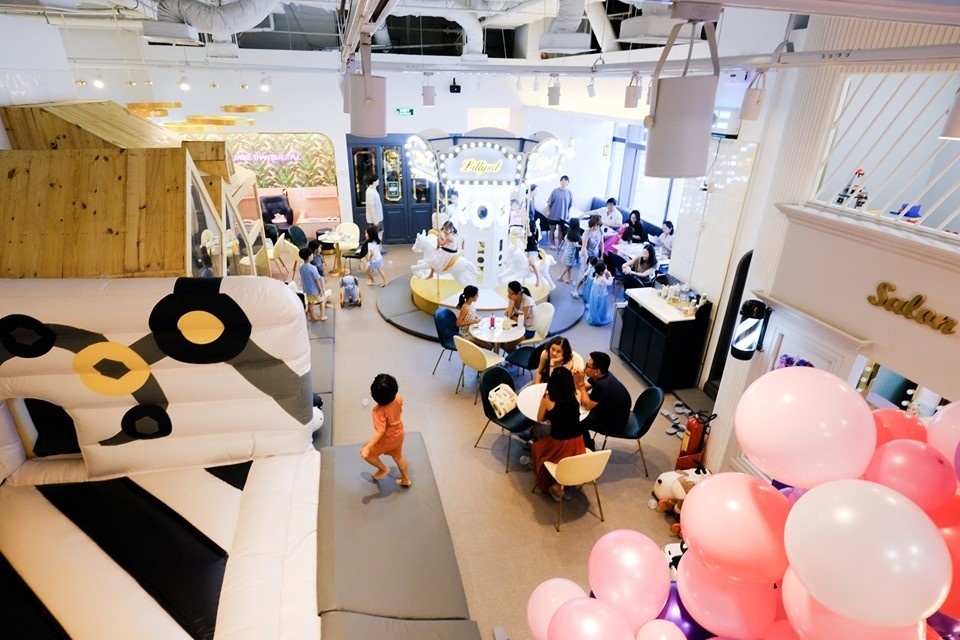 ca phe khong tre em anh 2