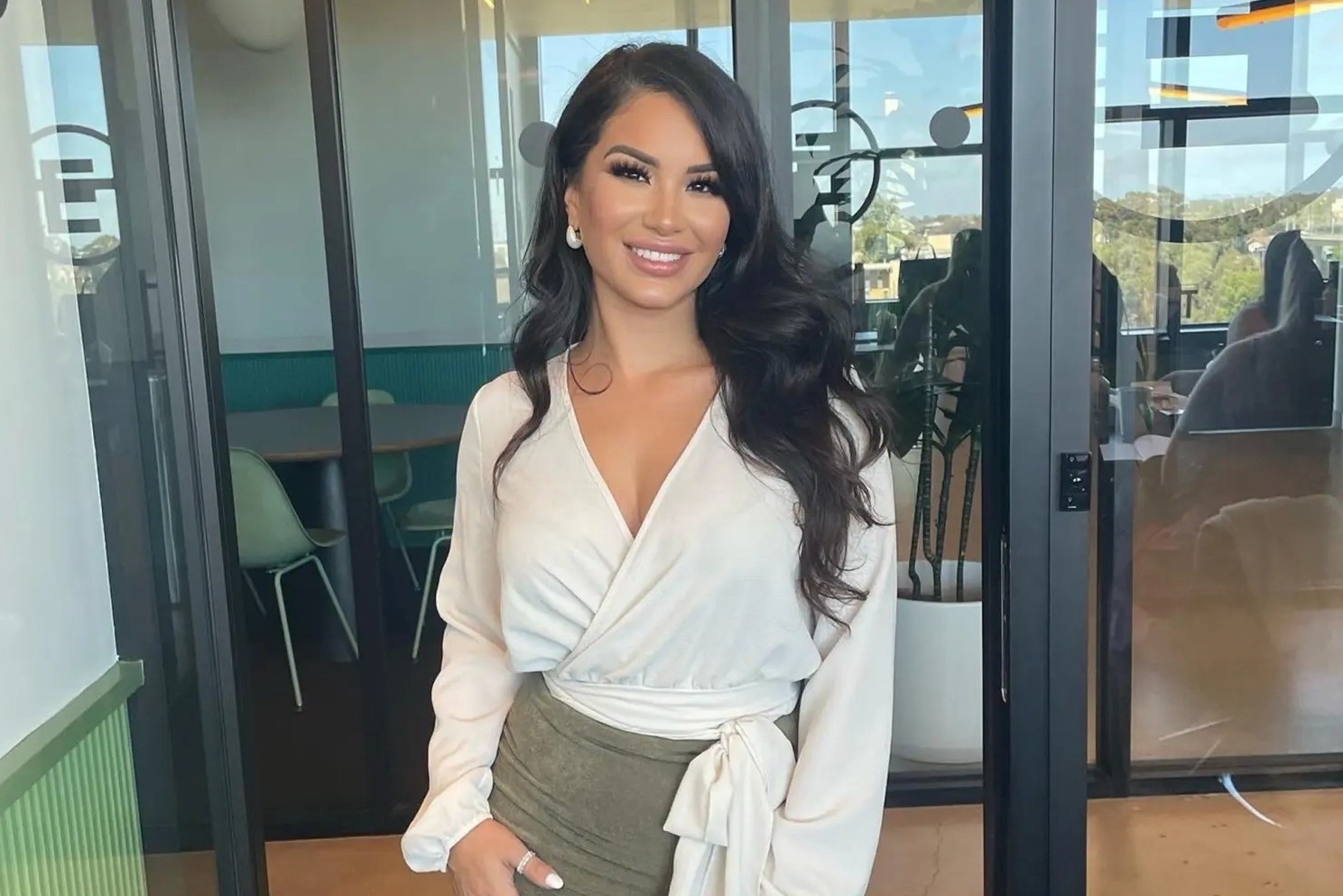 Met moi khi bi tan cong vi co ve ngoai ua nhin hinh anh