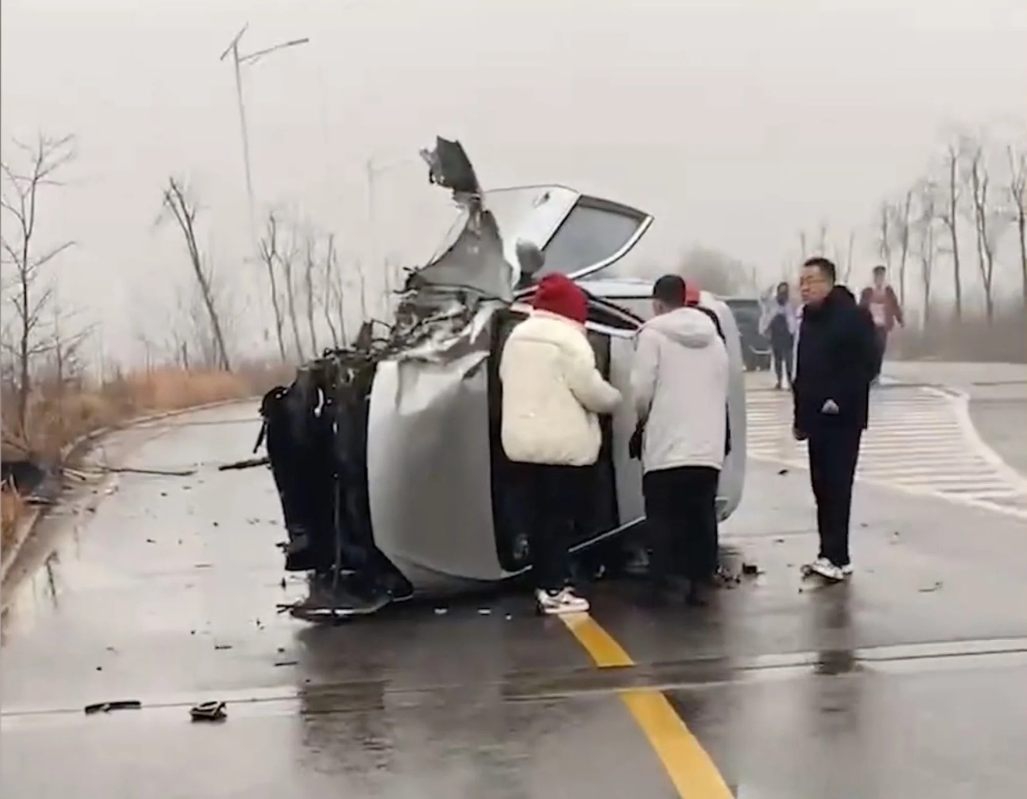 cuu nguoi gap nan anh 1