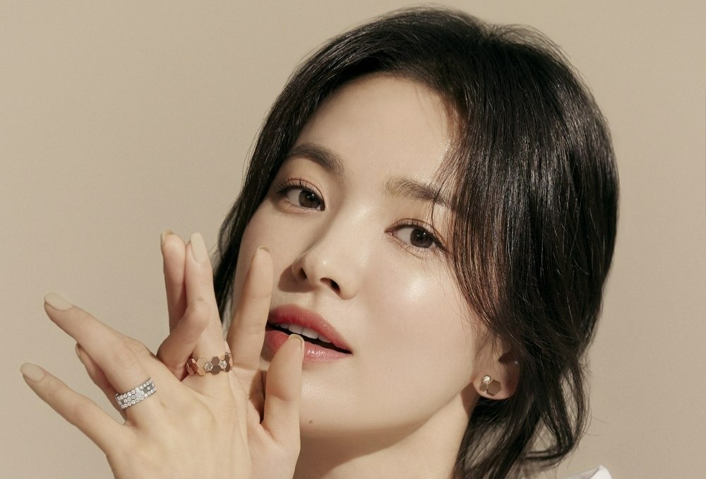 Deo nhan du chua cuoi hinh anh