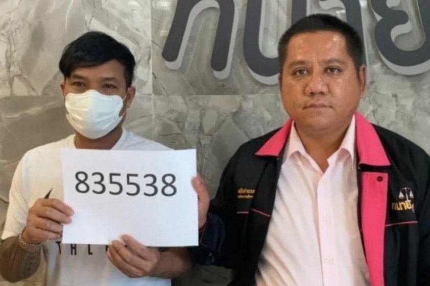 Vo giau chong, ket hon voi nguoi moi sau khi trung so hinh anh