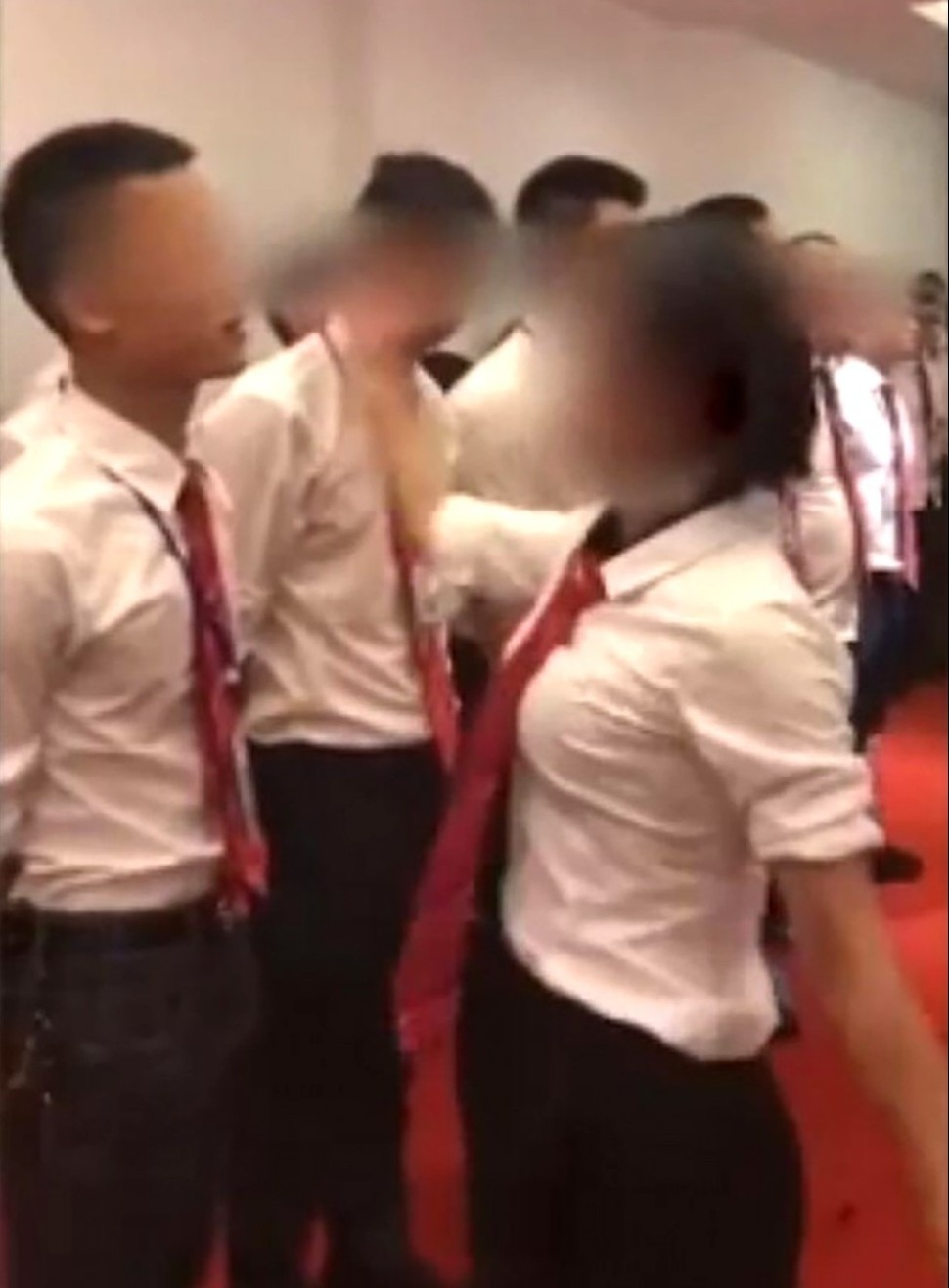 dong nghiep tat nhau anh 1