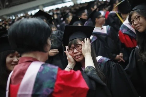 Ly do nguoi Trung Quoc do xo hoc thac si, tien si hinh anh