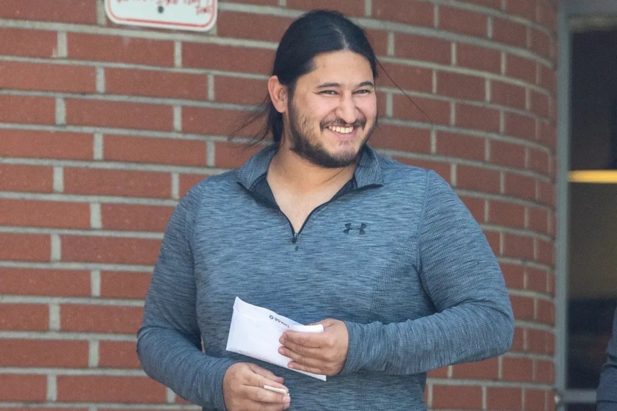 Nguoi trung so hon 2 ty USD di rut tien cung ve si rieng hinh anh