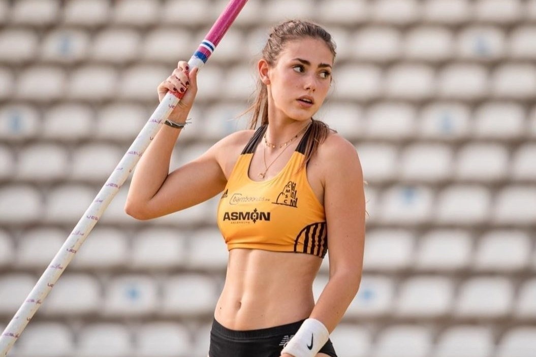 VDV 20 tuoi duoc so sanh voi 'nguoi phu nu quyen ru nhat the gioi' hinh anh