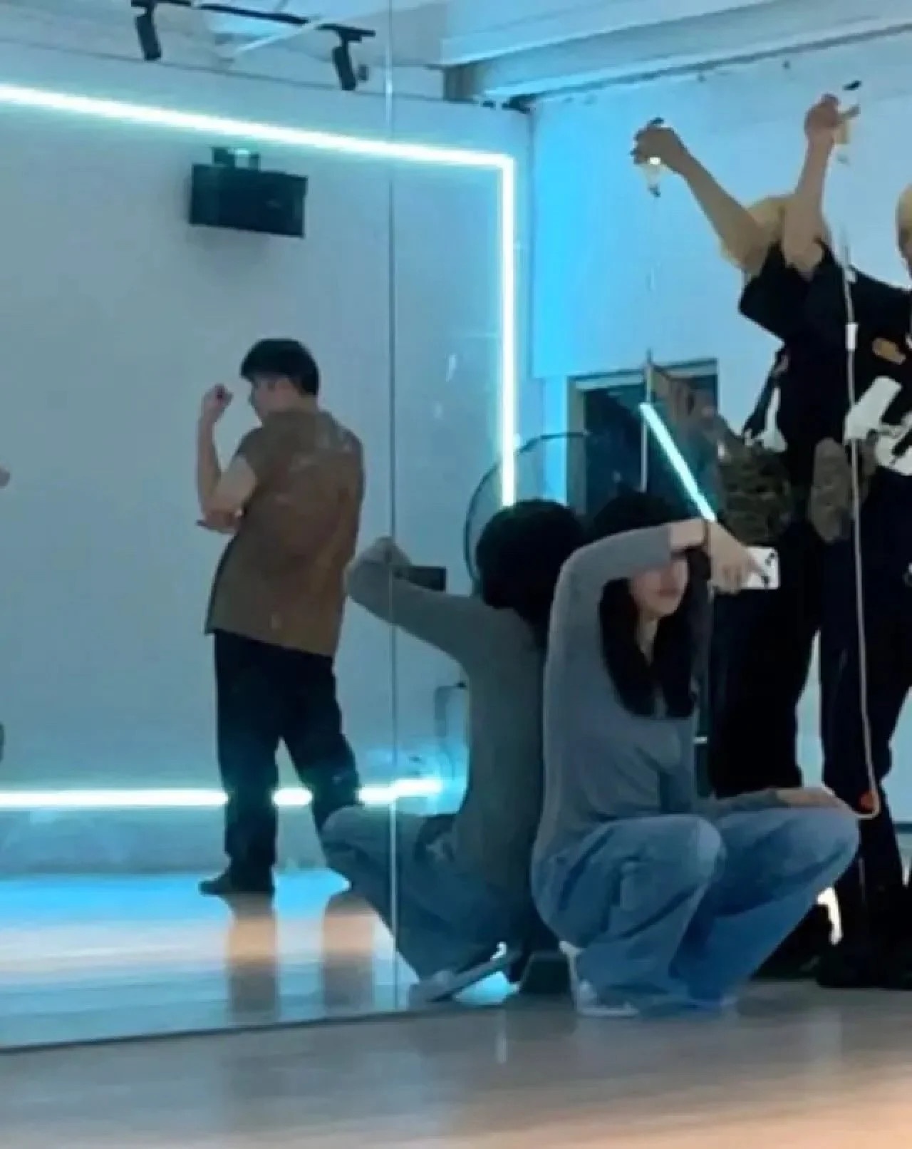 co gai tu truyen dich anh 2