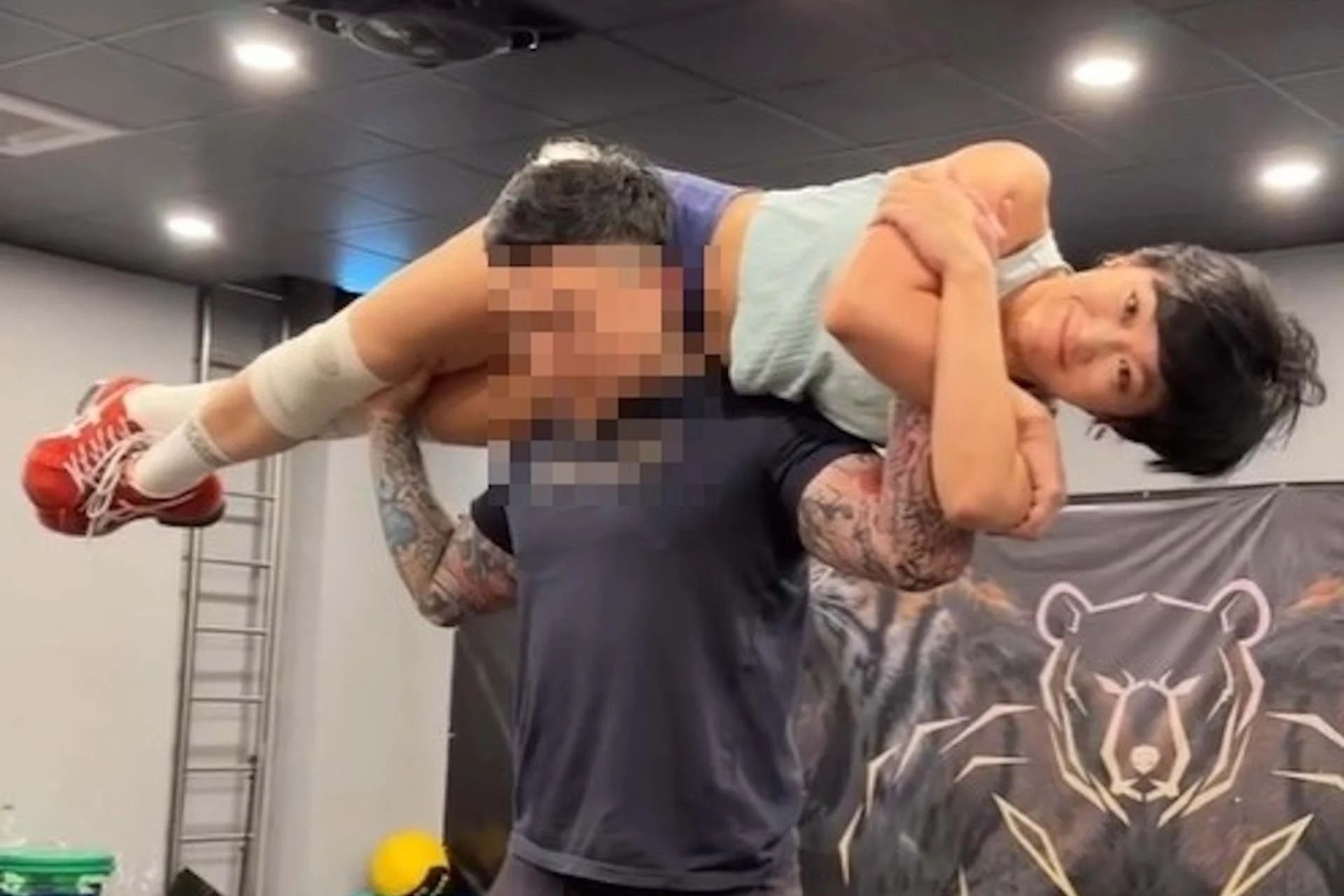 ‘Chien binh ung thu’ noi tieng Dai Loan bi to gia vo mac benh hinh anh