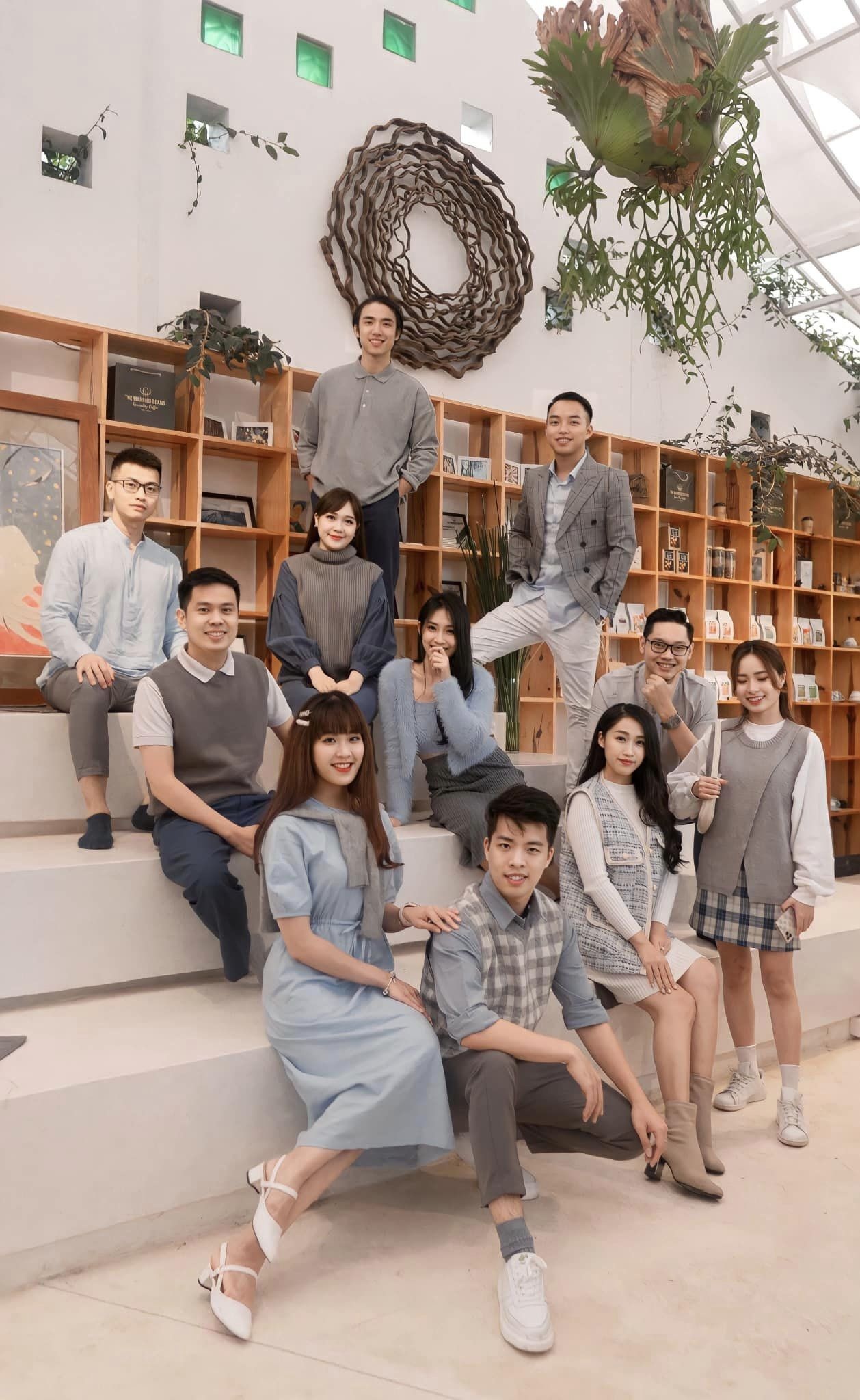 nhóm bạn đi du lịch ảnh 4 nhom ban di du lich anh 4