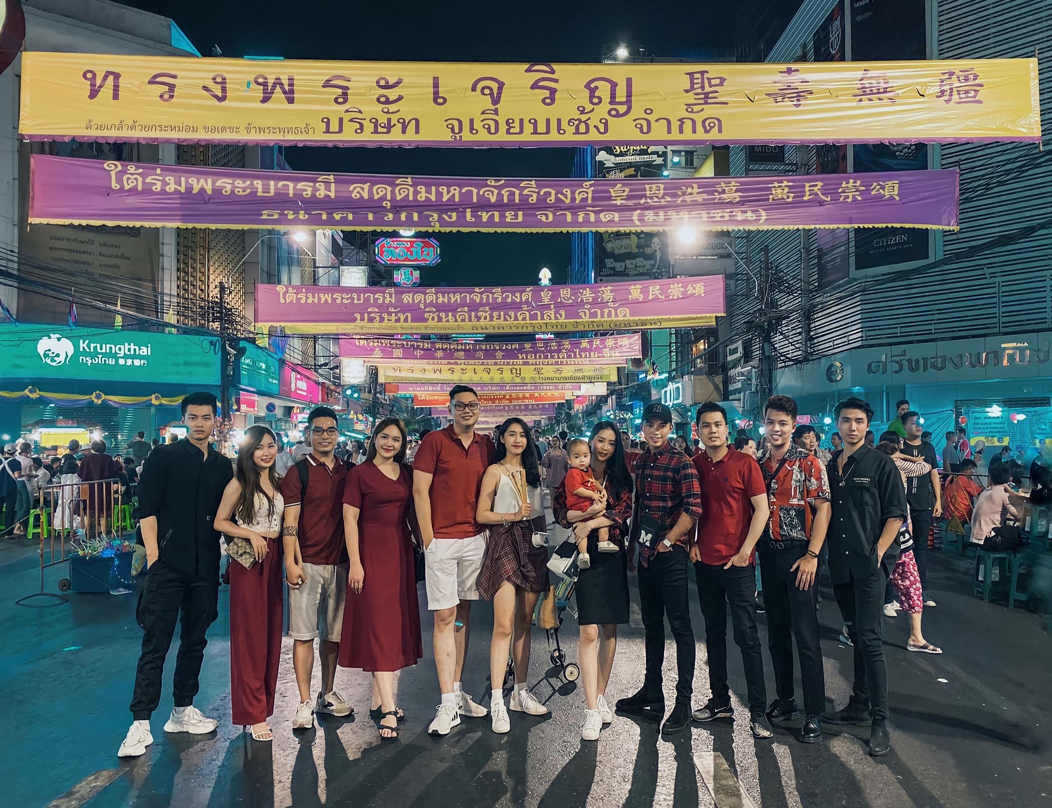 nhom ban di du lich anh 5