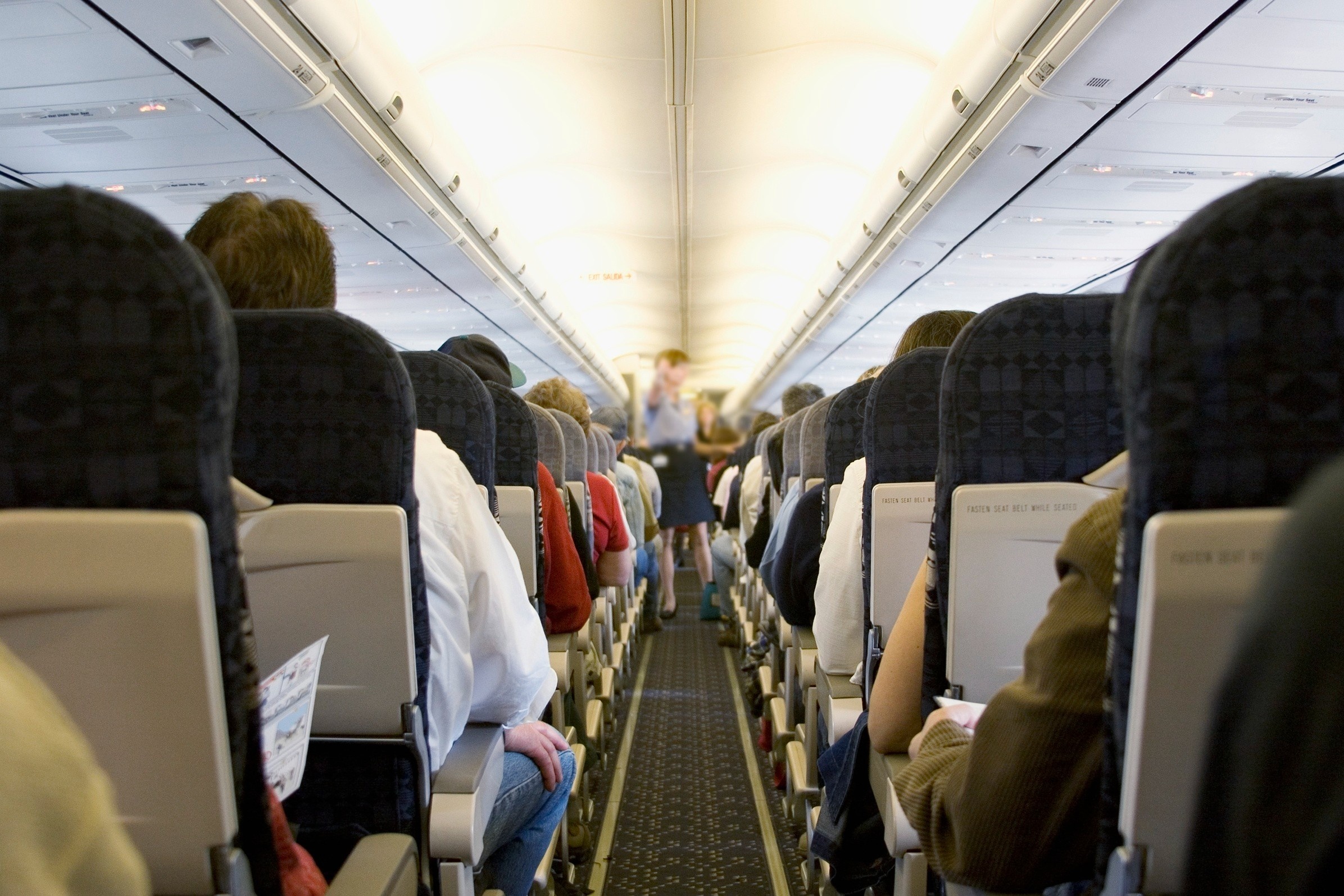 Buc anh khien chuyen bay phai ha canh khan cap o My hinh anh