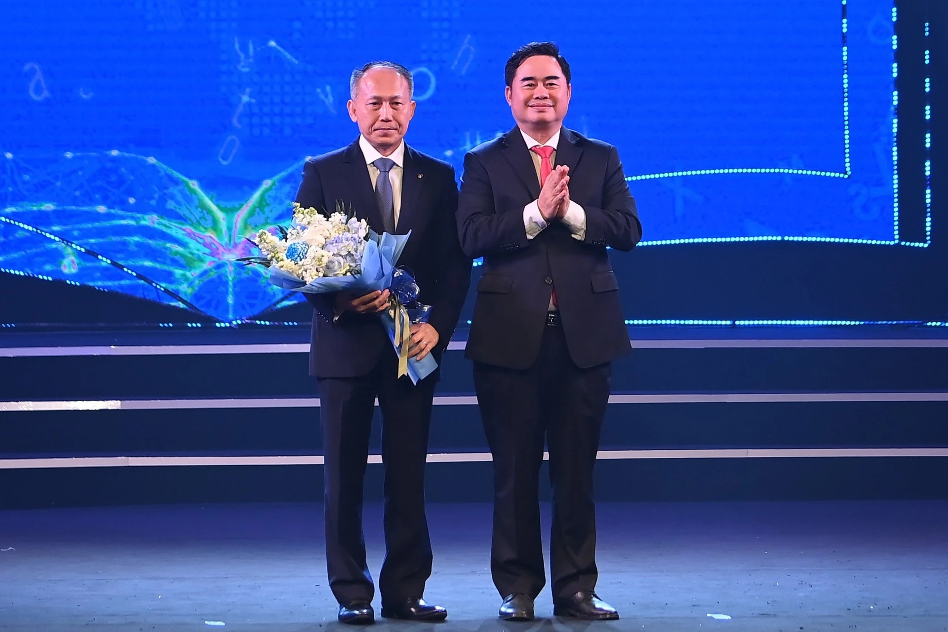 giai thuong sach quoc gia anh 2