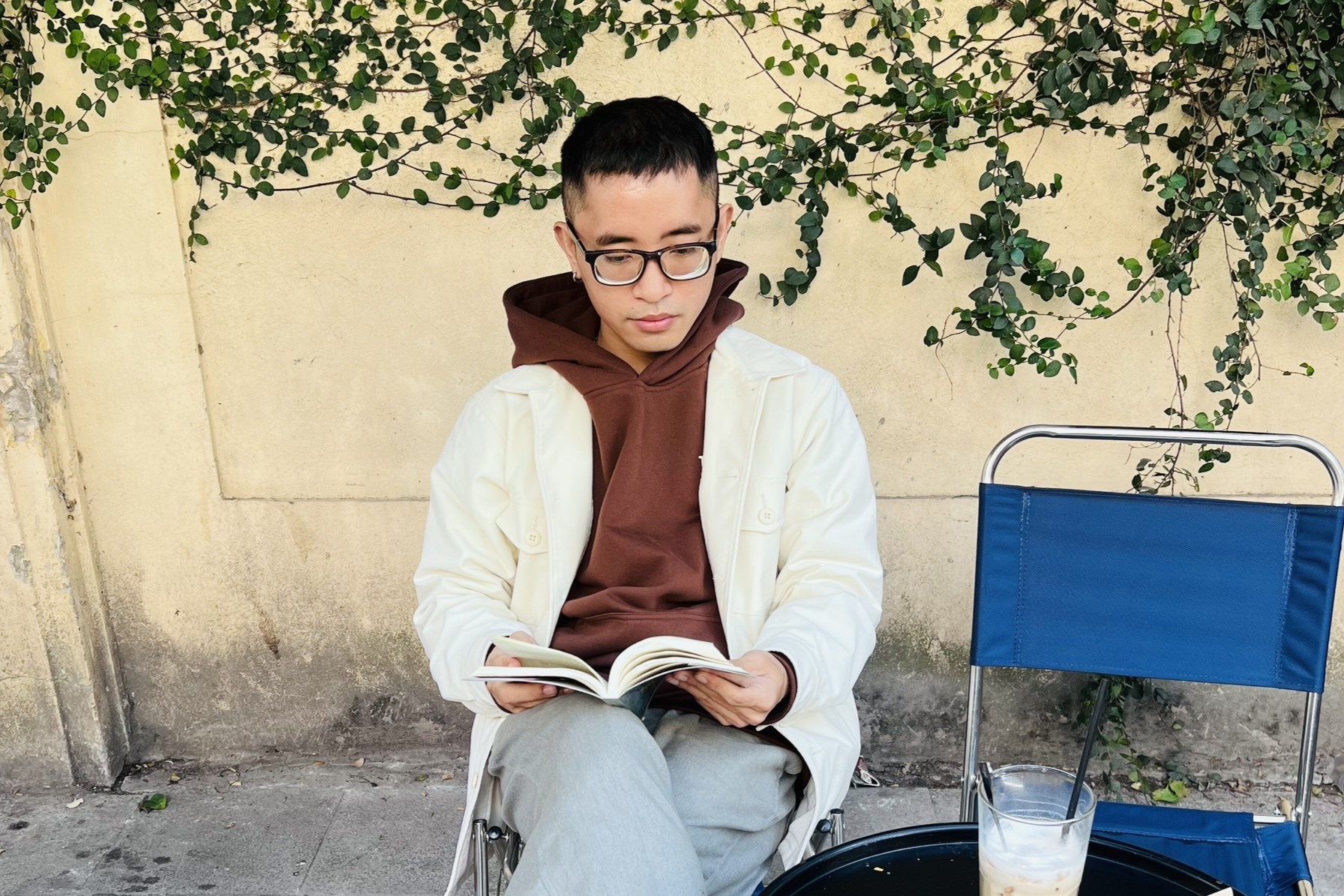 Chang trai dat muc tieu doc 125 cuon sach trong nam 2024 hinh anh