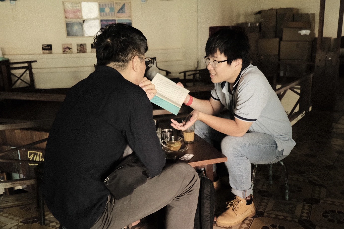 doc sach dip tet anh 1