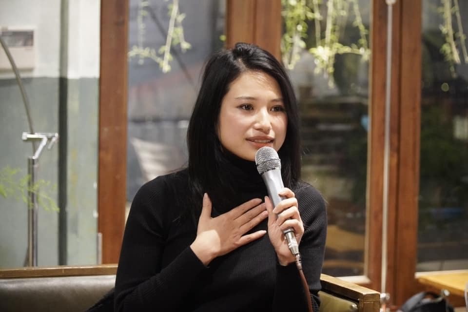 nha van pham thu ha anh 1