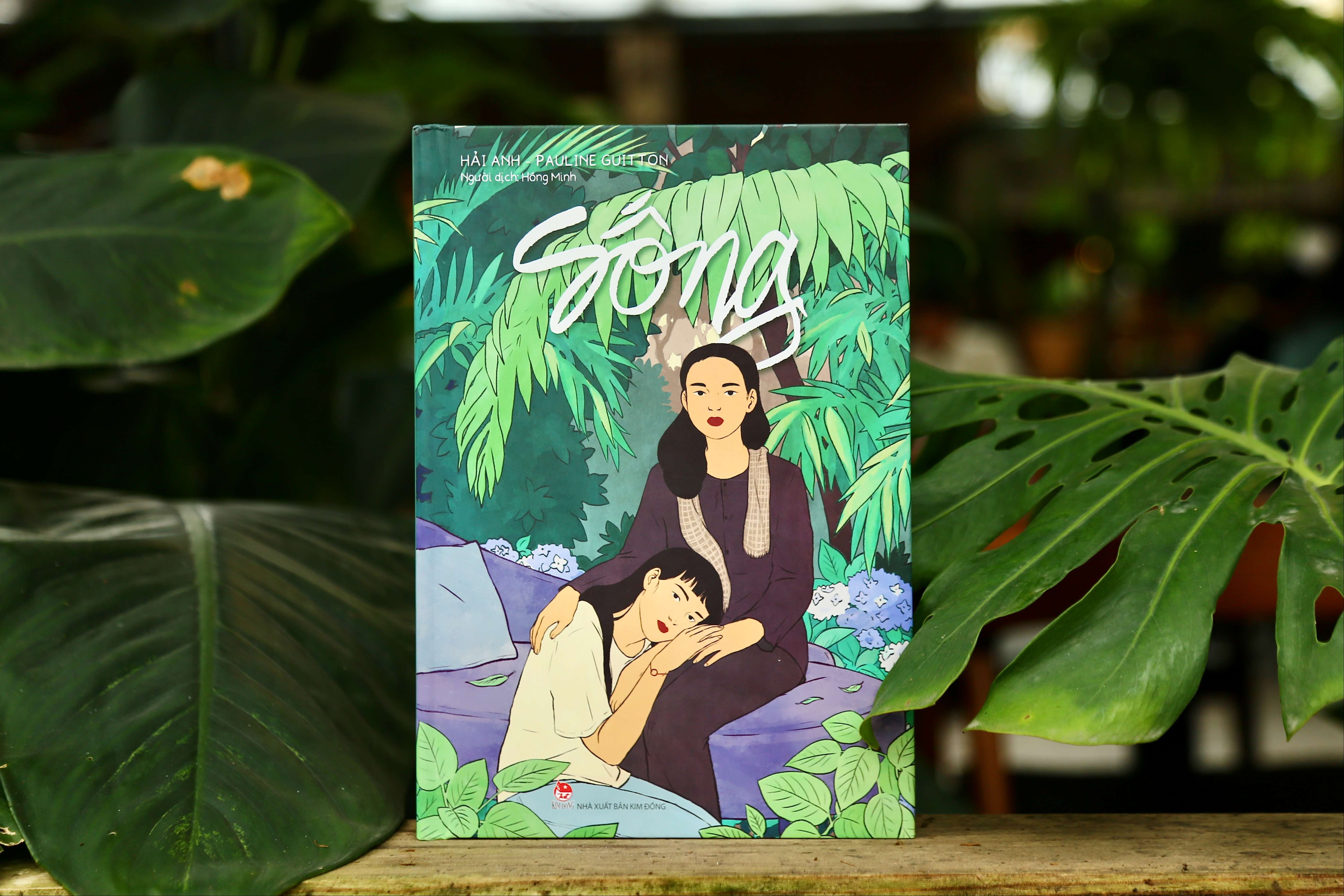 Con gai ghi lai thoi song o chien khu cua me qua sach hinh anh